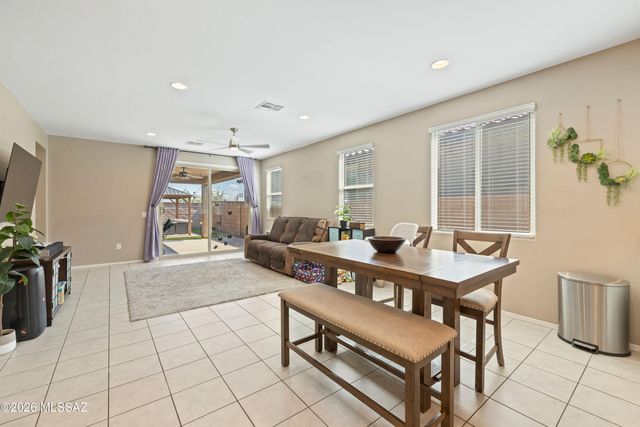 6575 E Via Arroyo Largo, Tucson, AZ 85756