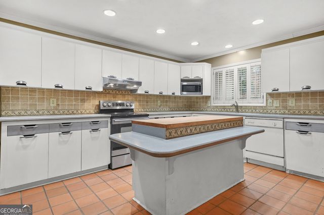 1460 Silver Hill Road, Stone Mountain, GA 30087