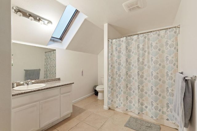 336 E Locust St, Lodi, CA 95240