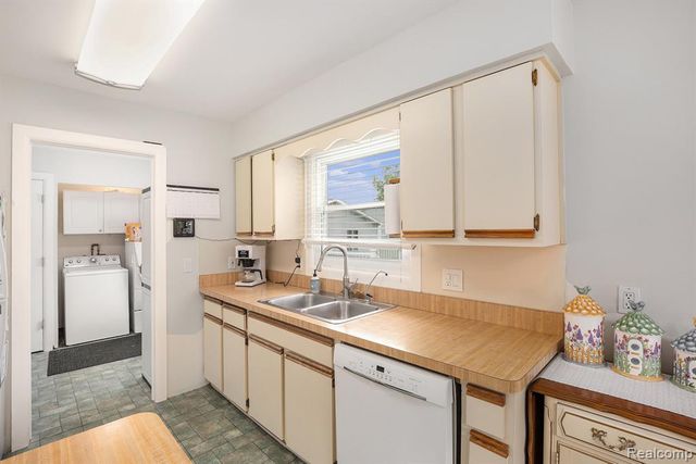 11508 Grand Blanc Road, Gaines, MI 48436