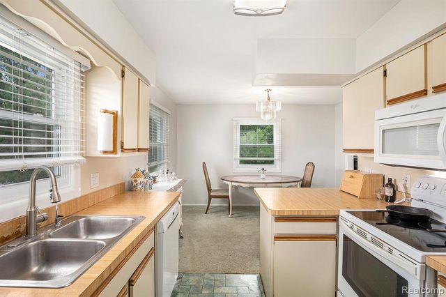 11508 Grand Blanc Road, Gaines, MI 48436