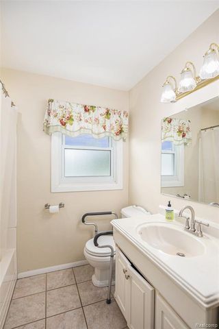 11508 Grand Blanc Road, Gaines, MI 48436