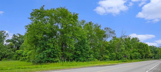 11508 Grand Blanc Road, Gaines, MI 48436