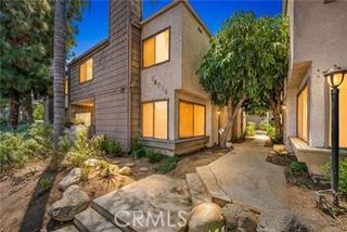 18316 Hatteras 20, Tarzana, CA 91356