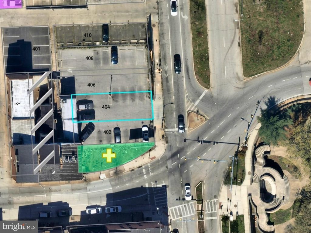 Image 2 of property listing at 404 SAINT PAUL ST, Baltimore, MD 21202