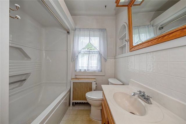 412 Old Zelienople Rd, Franklin Twp, PA 16117