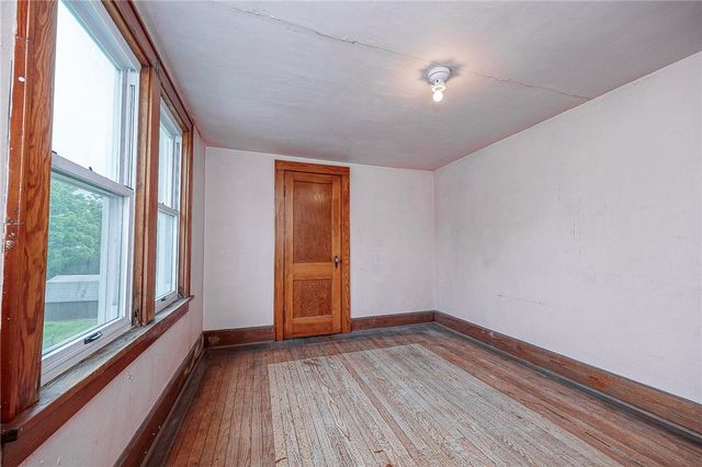412 Old Zelienople Rd, Franklin Twp, PA 16117