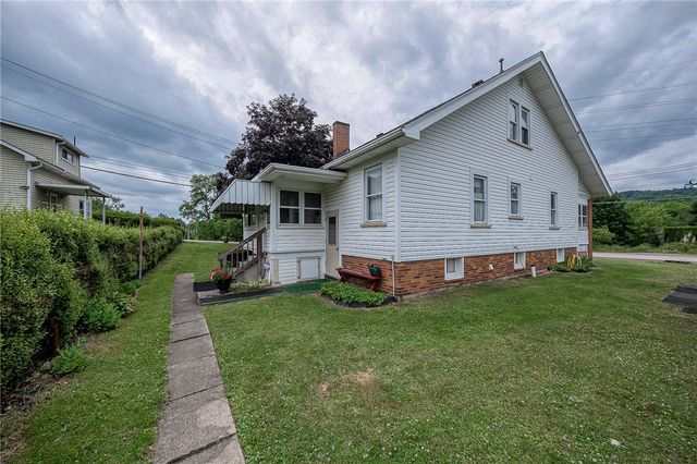 412 Old Zelienople Rd, Franklin Twp, PA 16117