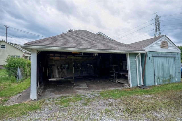 412 Old Zelienople Rd, Franklin Twp, PA 16117