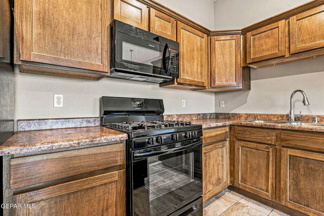 716 HC Gilbert Minjares Drive A, Socorro, TX 79927
