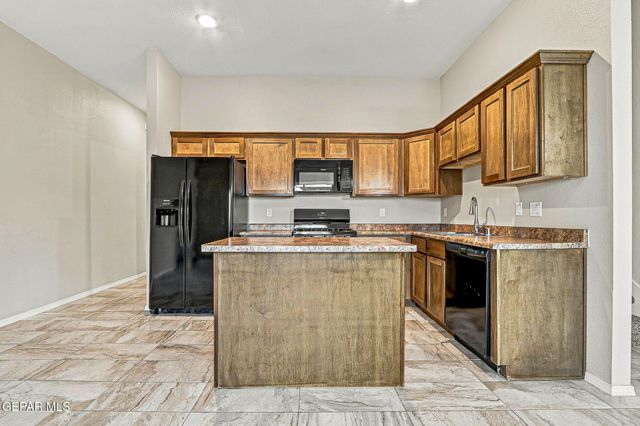 716 HC Gilbert Minjares Drive A, Socorro, TX 79927