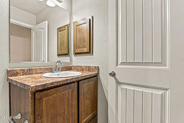 716 HC Gilbert Minjares Drive A, Socorro, TX 79927