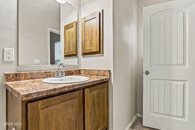 716 HC Gilbert Minjares Drive A, Socorro, TX 79927