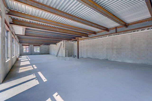 9201 N Milwaukee Avenue 1-2, Niles, IL 60714