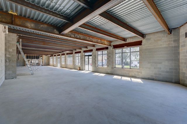 9201 N Milwaukee Avenue 1-2, Niles, IL 60714