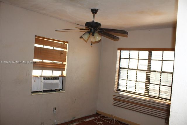 5940 NW 21st Ave, Miami, FL 33142