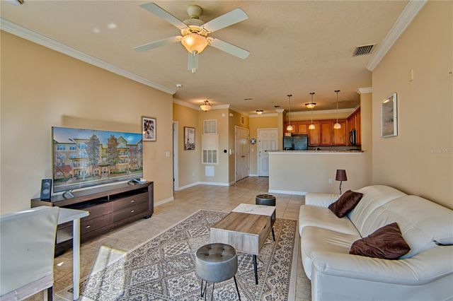 1185 SW 9TH ROAD 402, Gainesville, FL 32601