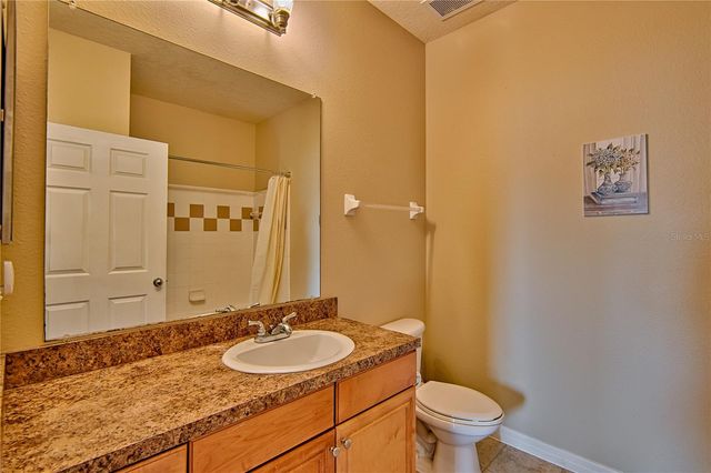 1185 SW 9TH ROAD 402, Gainesville, FL 32601