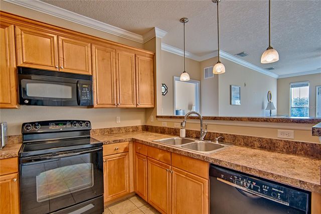 1185 SW 9TH ROAD 402, Gainesville, FL 32601