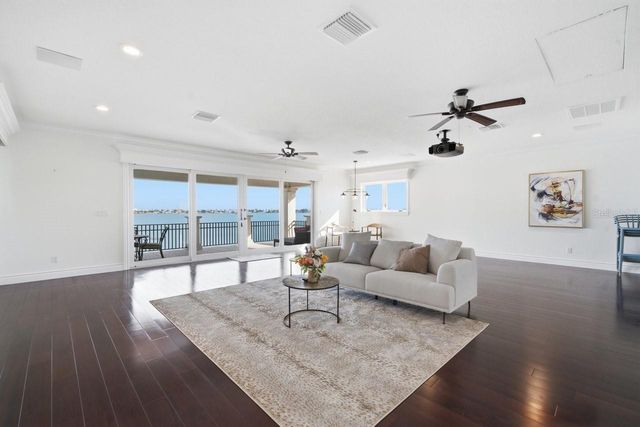 504 55 TH AVENUE, St Pete Beach, FL 33706