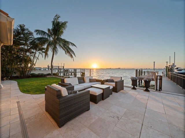 504 55 TH AVENUE, St Pete Beach, FL 33706