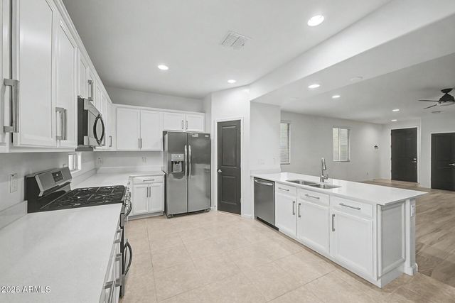 12431 W State Avenue, Glendale, AZ 85307