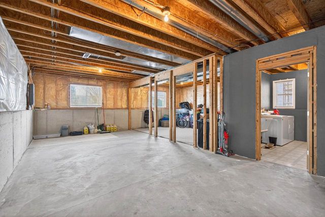 2520 MARATHON AVENUE, Neenah, WI 54956