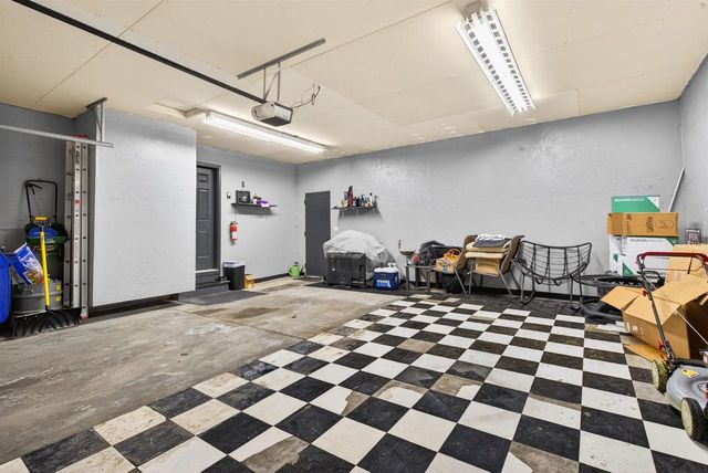 2520 MARATHON AVENUE, Neenah, WI 54956