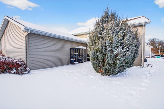 2520 MARATHON AVENUE, Neenah, WI 54956