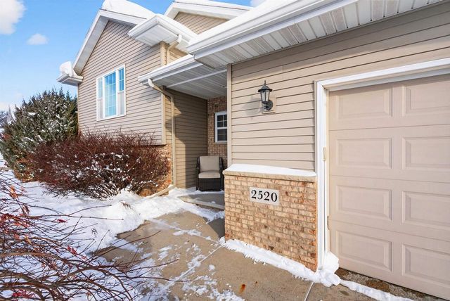 2520 MARATHON AVENUE, Neenah, WI 54956
