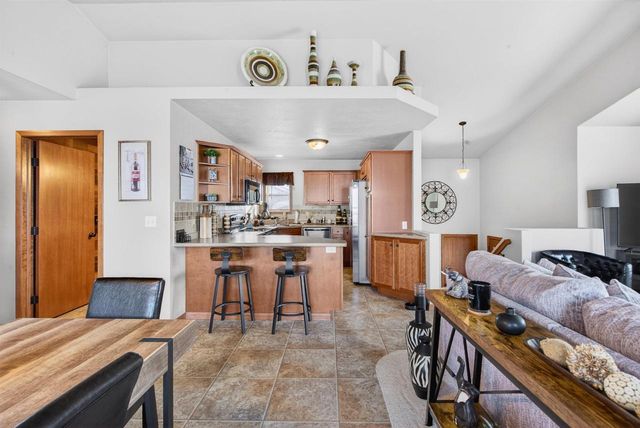 2520 MARATHON AVENUE, Neenah, WI 54956