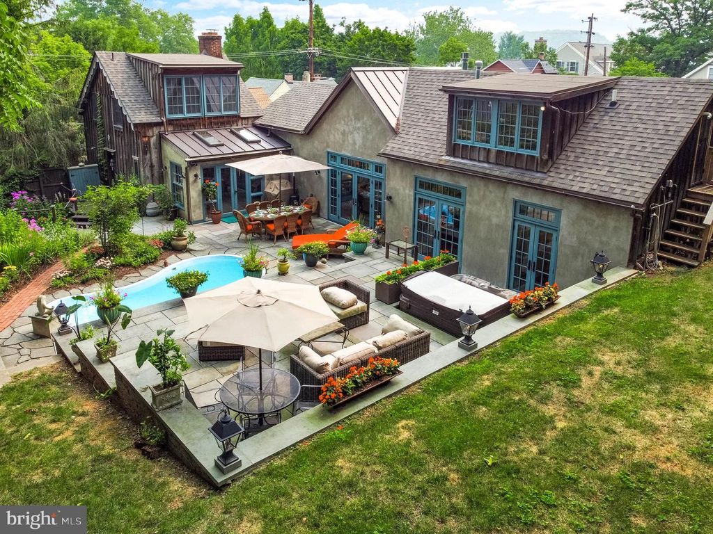 73 W MECHANIC ST, New Hope, PA 18938