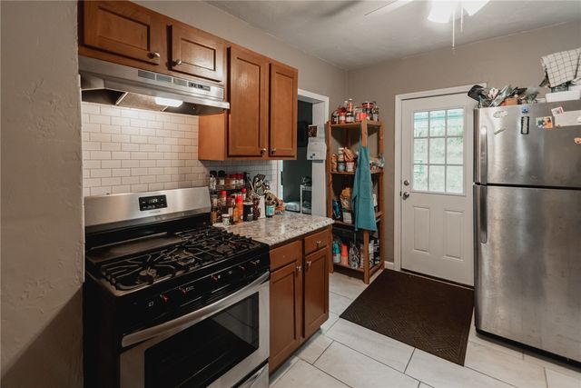 28 Lodge Street, Overbrook, PA 15227