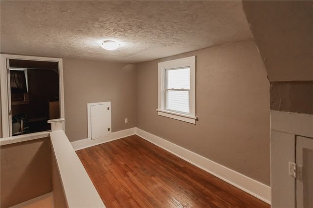 28 Lodge Street, Overbrook, PA 15227