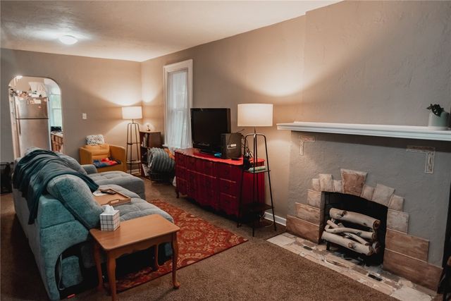 28 Lodge Street, Overbrook, PA 15227