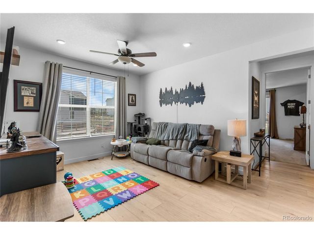 39759 Yorktown Ter, Elizabeth, CO 80107