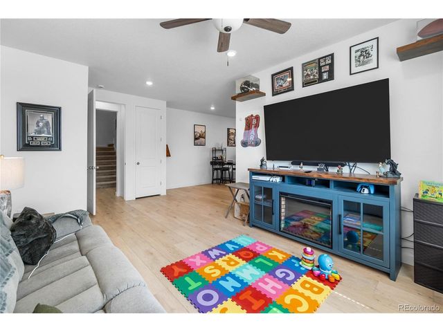 39759 Yorktown Ter, Elizabeth, CO 80107