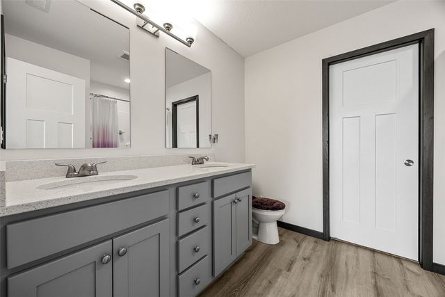 2494 Roycroft Dr., Marion, IA 52302