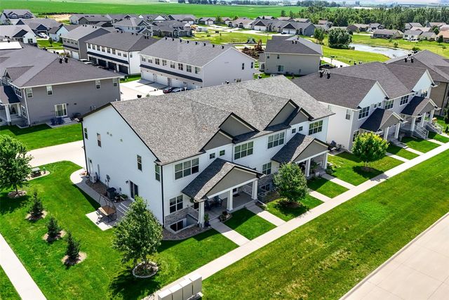 2494 Roycroft Dr., Marion, IA 52302
