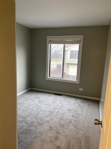 901 Van Buren Court, Vernon Hills, IL 60061