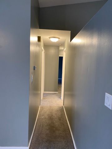 901 Van Buren Court, Vernon Hills, IL 60061