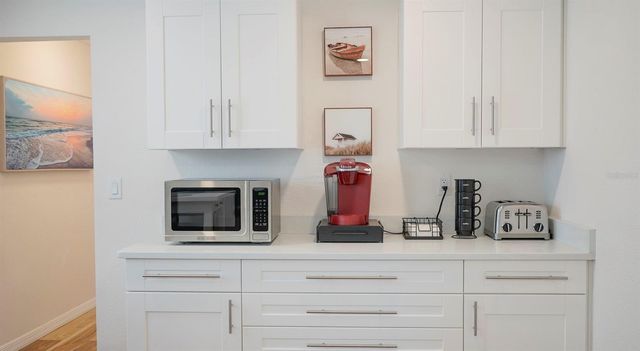 6445 2ND AVENUE S, St Petersburg, FL 33707