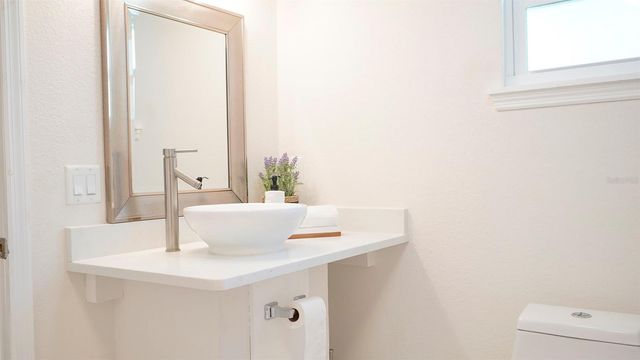 6445 2ND AVENUE S, St Petersburg, FL 33707