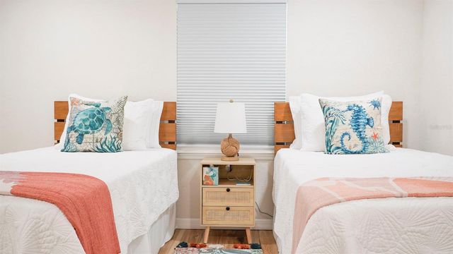 6445 2ND AVENUE S, St Petersburg, FL 33707