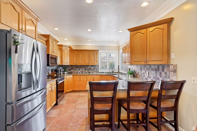 1911 W GRASSY KNOLL CT, Riverton, UT 84065