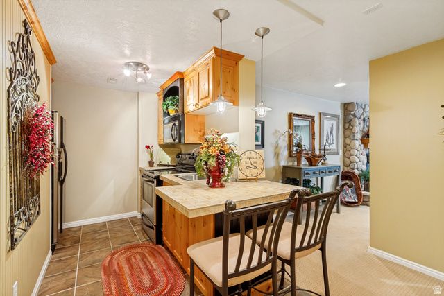 1911 W GRASSY KNOLL CT, Riverton, UT 84065