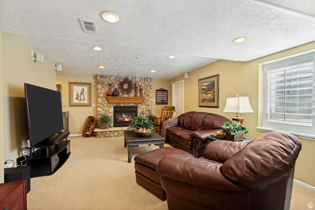 1911 W GRASSY KNOLL CT, Riverton, UT 84065