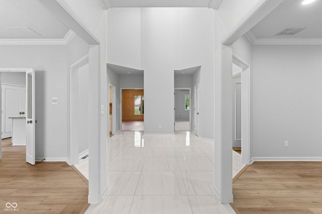 958 Tamarack Circle North Drive, Indianapolis, IN 46260