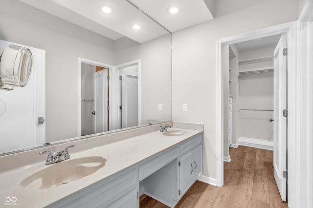 958 Tamarack Circle North Drive, Indianapolis, IN 46260