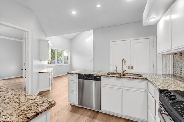 958 Tamarack Circle North Drive, Indianapolis, IN 46260